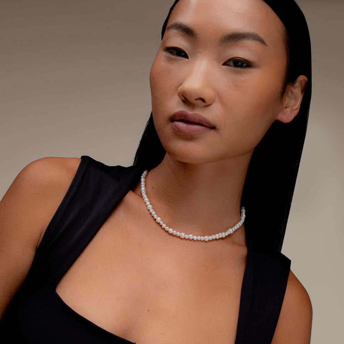 Internal Pearl Choker Necklace in Silver