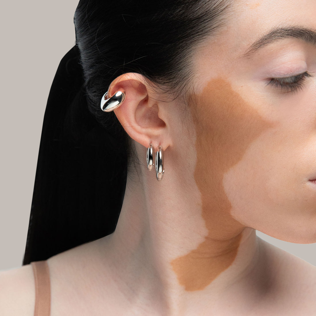 Sirso Midi Chubby Hoop Earrings in Silver