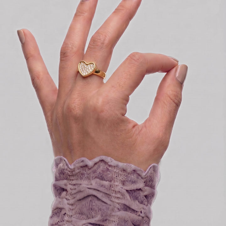Loff Heart Crystal Band Ring in Gold