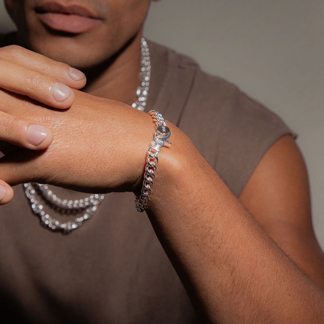 Loop Curb Chain Bracelet in Silver