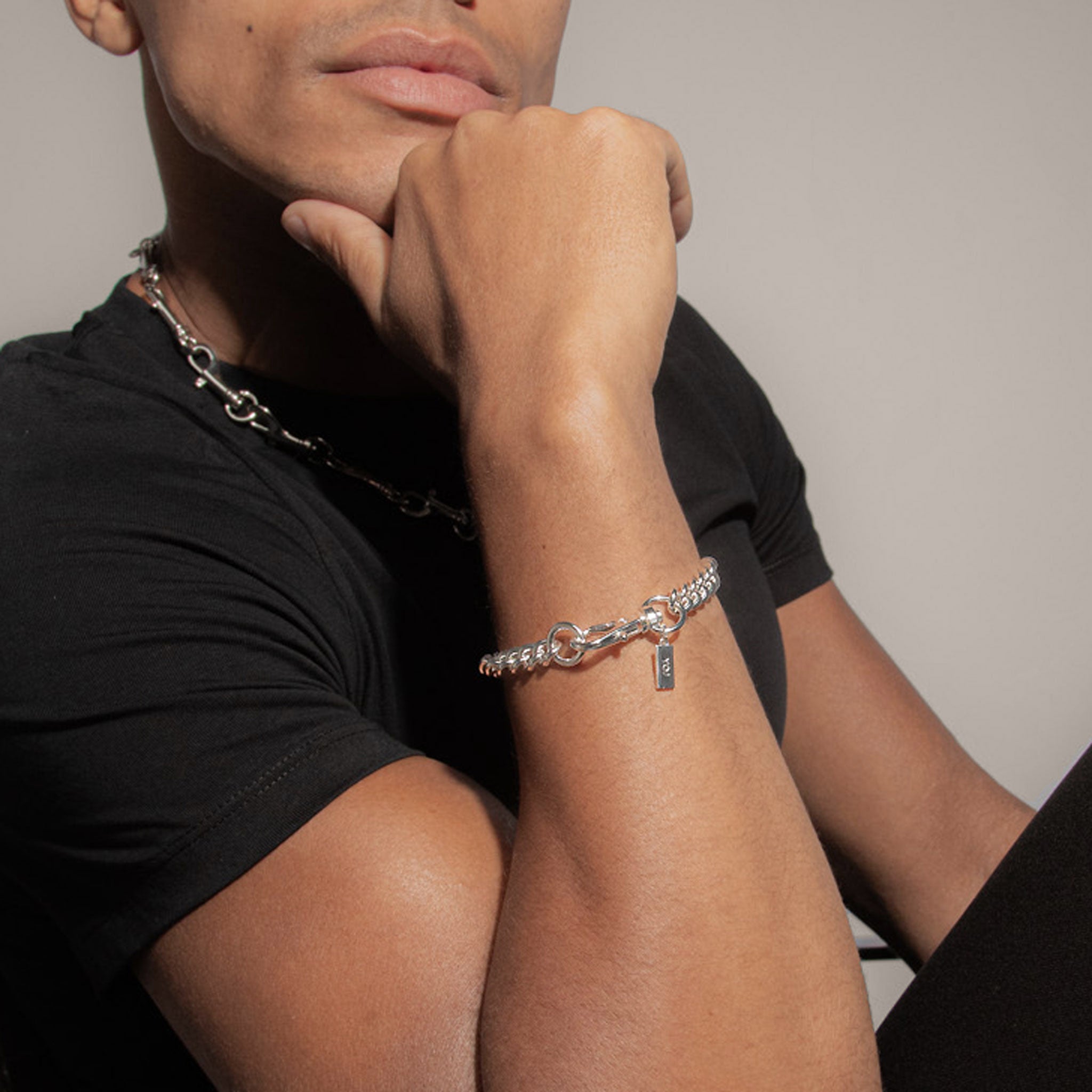 Curb Hook Bracelet in Silver