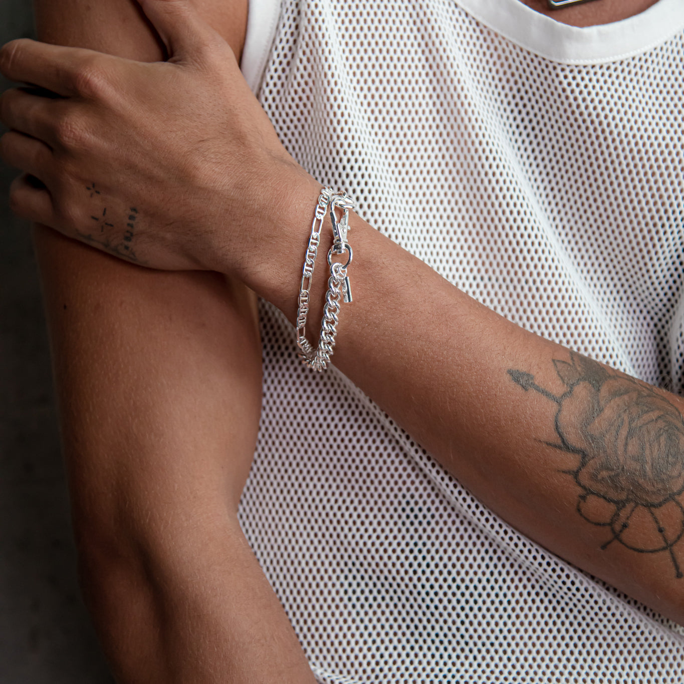 Curb Hook Bracelet in Silver – YOJ