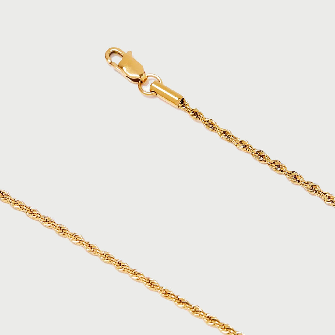 Loff Short Pendant Necklace in Gold