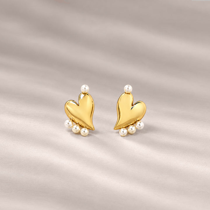 Loff Mini Pearl Heart Stud Earrings in Gold