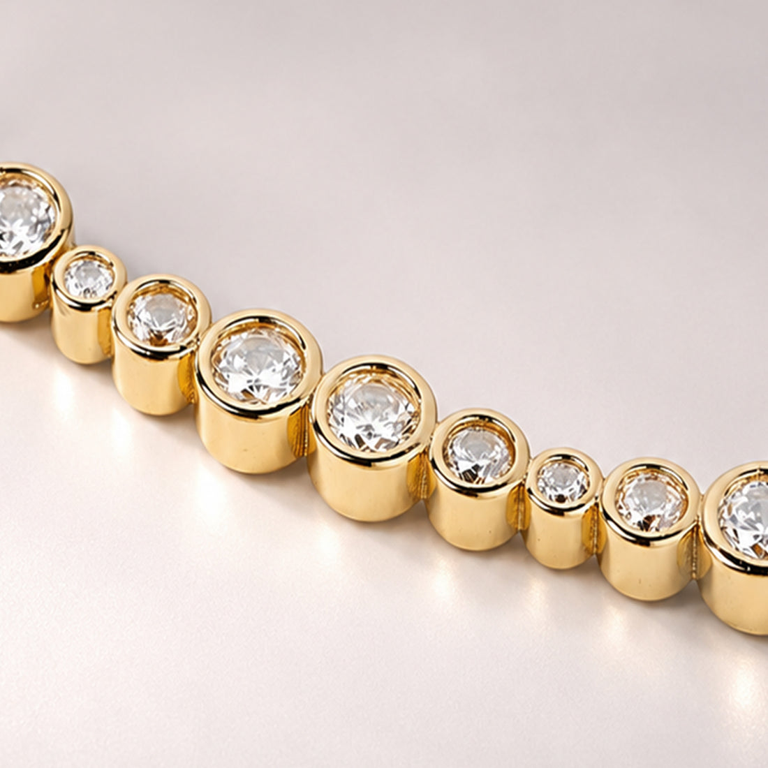 Malvo Maxi Crystal Chain Necklace in Gold