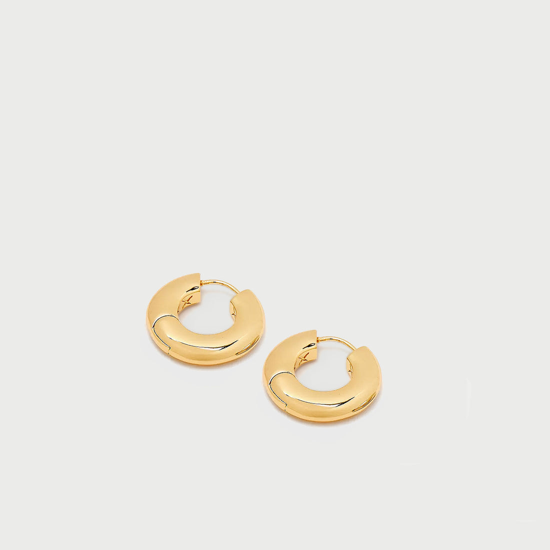 Sirso Maxi Chubby Hoop Earrings in Gold