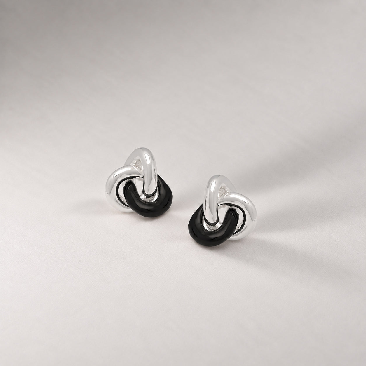 Seva Midi Face on Stud in Silver and Black