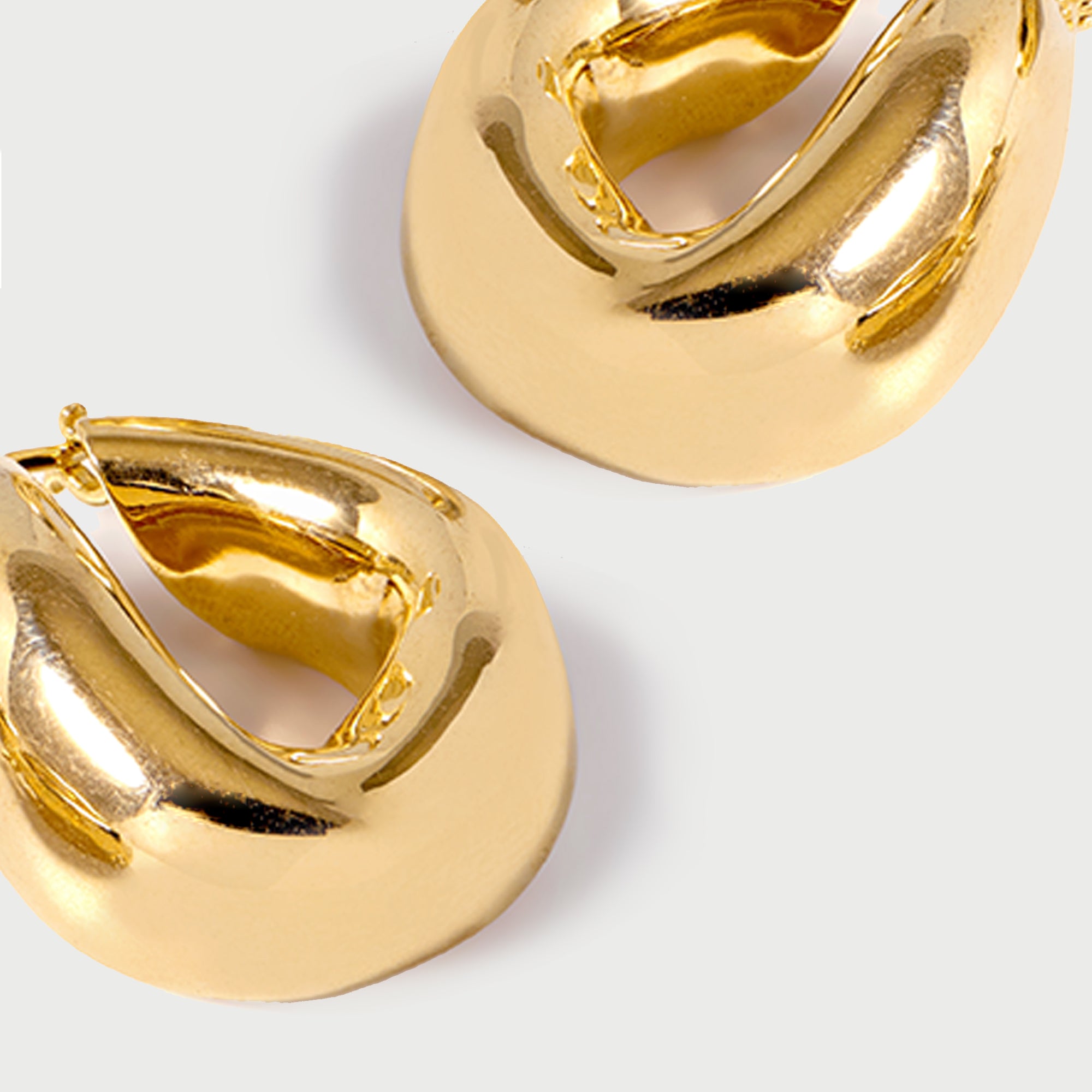 Maxi Falin Chubby Hoop Earrings in Gold