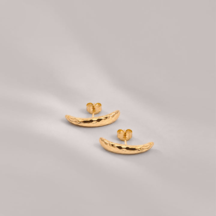 ARTO EAR CUFF STUD EARRINGS IN GOLD