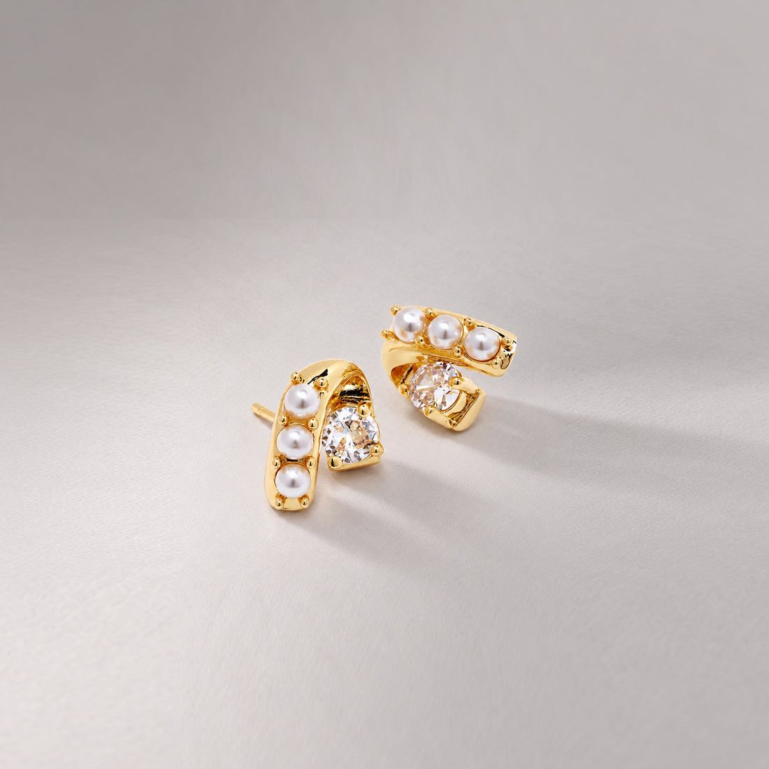 Ever Stud Pearl Earrings in Gold