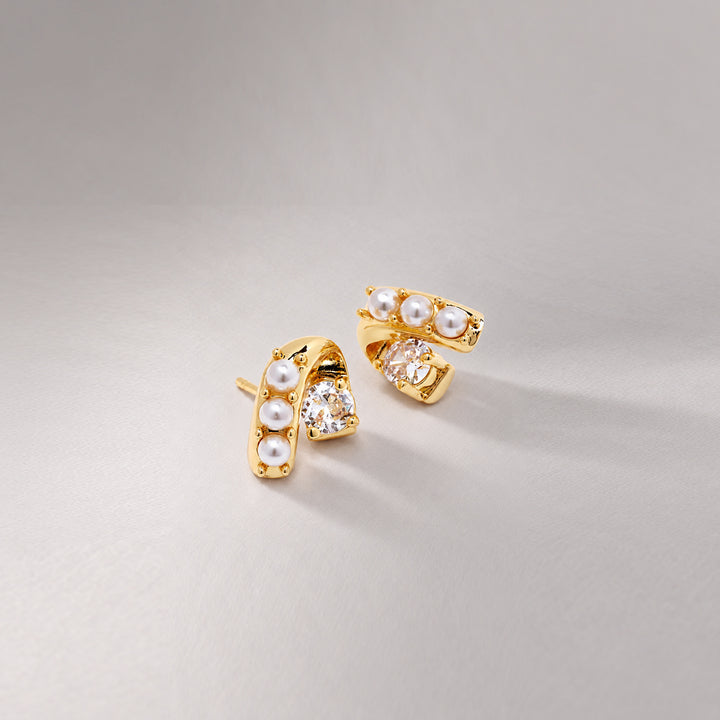 Ever Stud Pearl Earrings in Gold