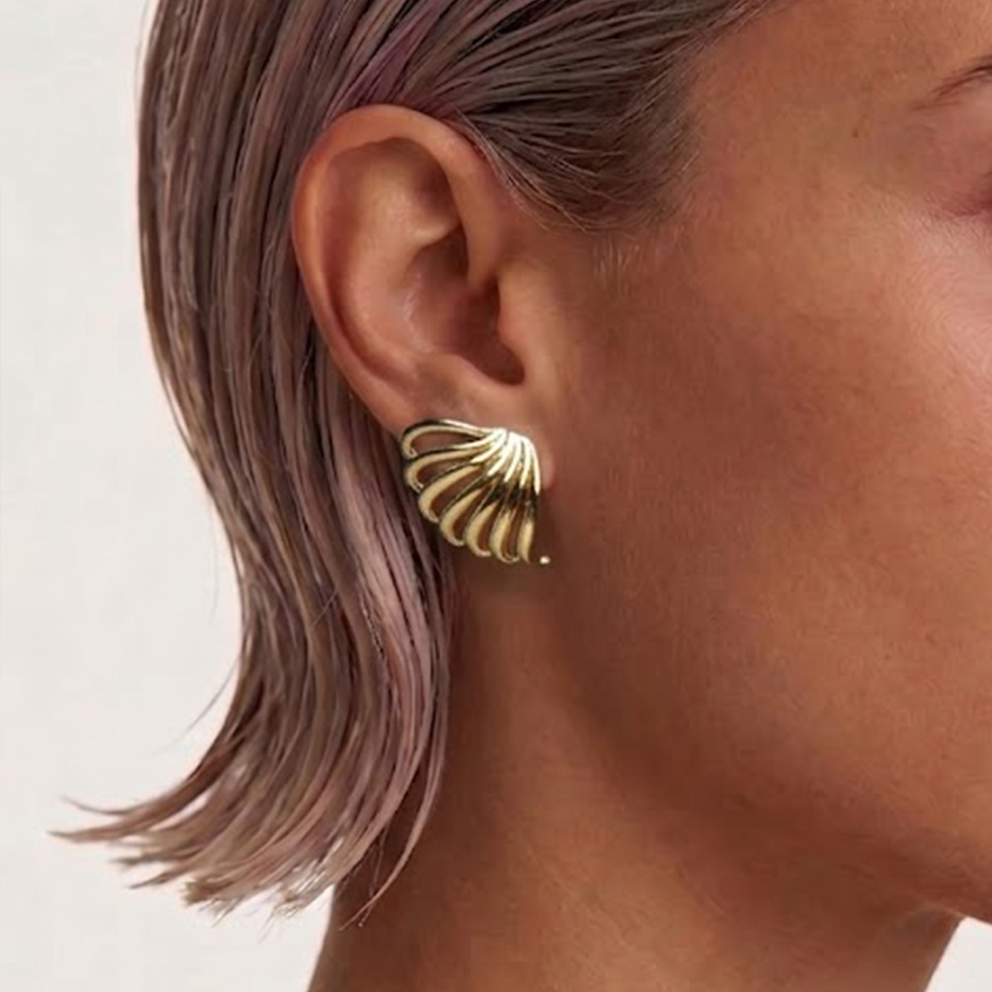 Maxi Claw Stud Earring in Gold