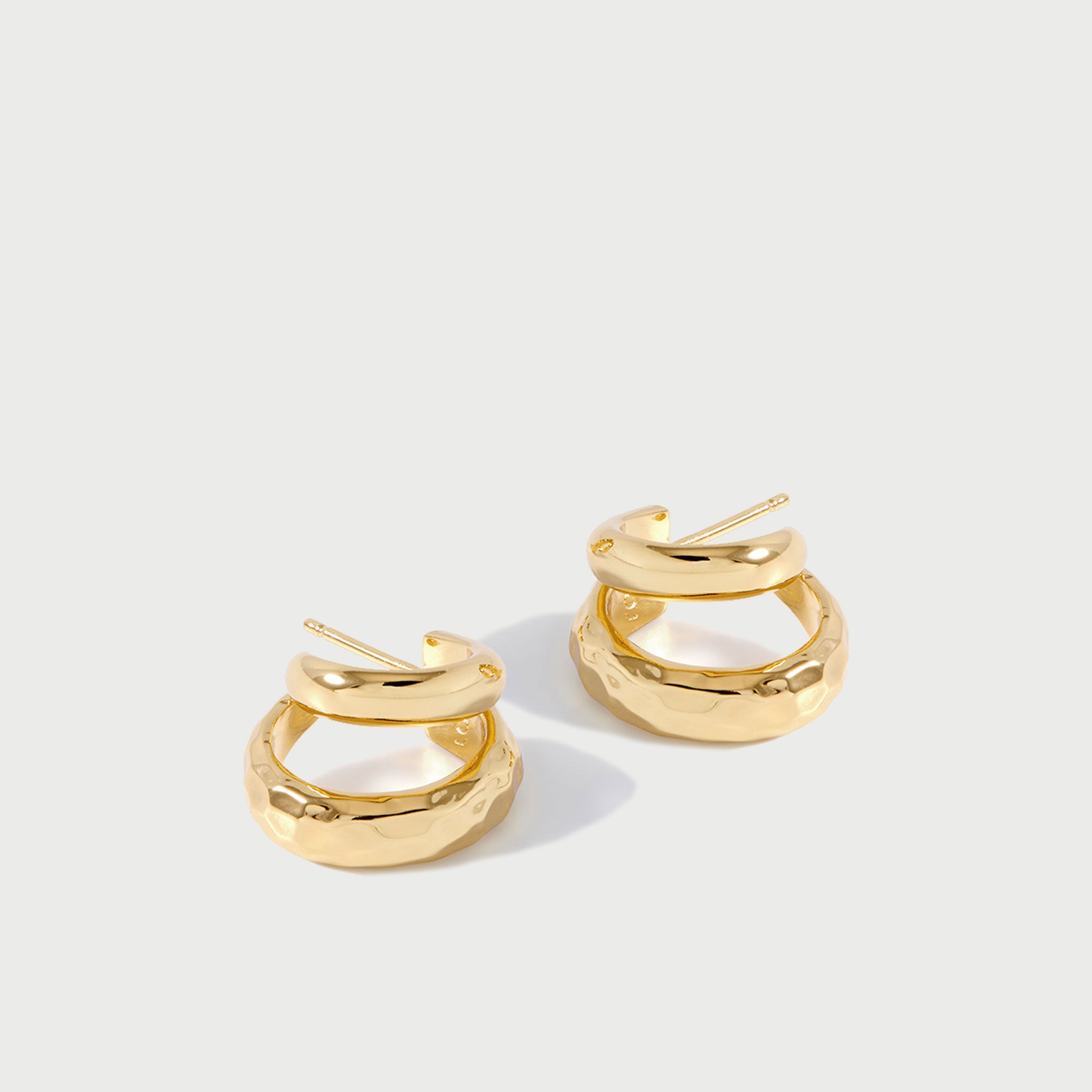 Double Claw Hammered Hoop Earrings in Gold