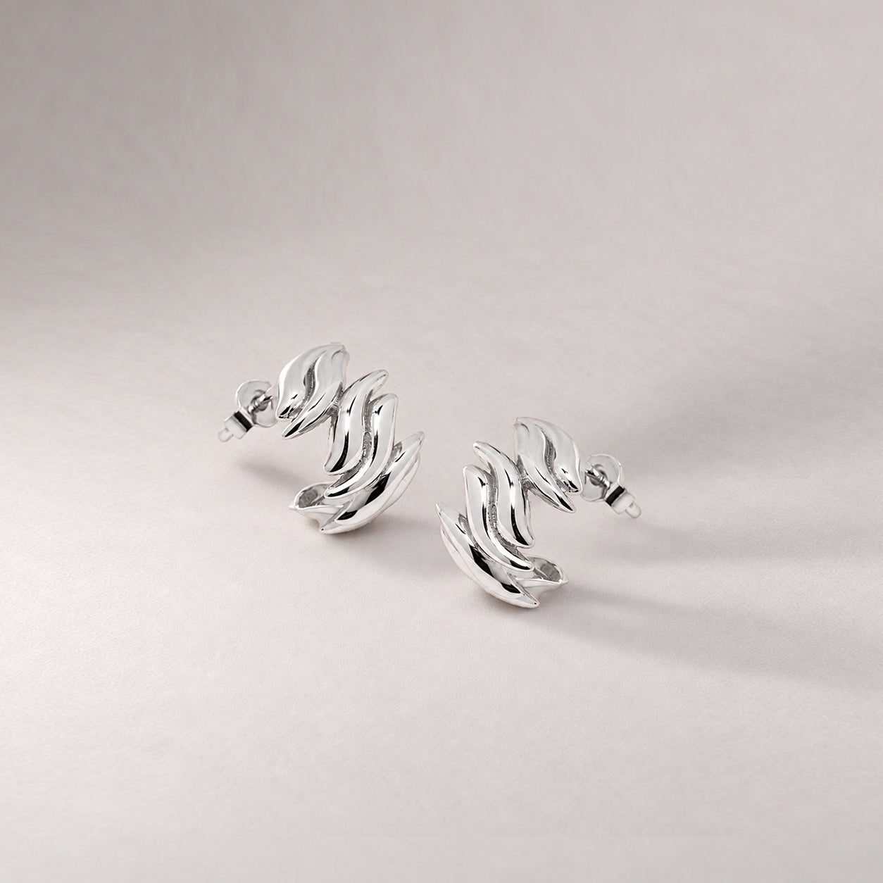 Lifter Mini Earrings in Silver