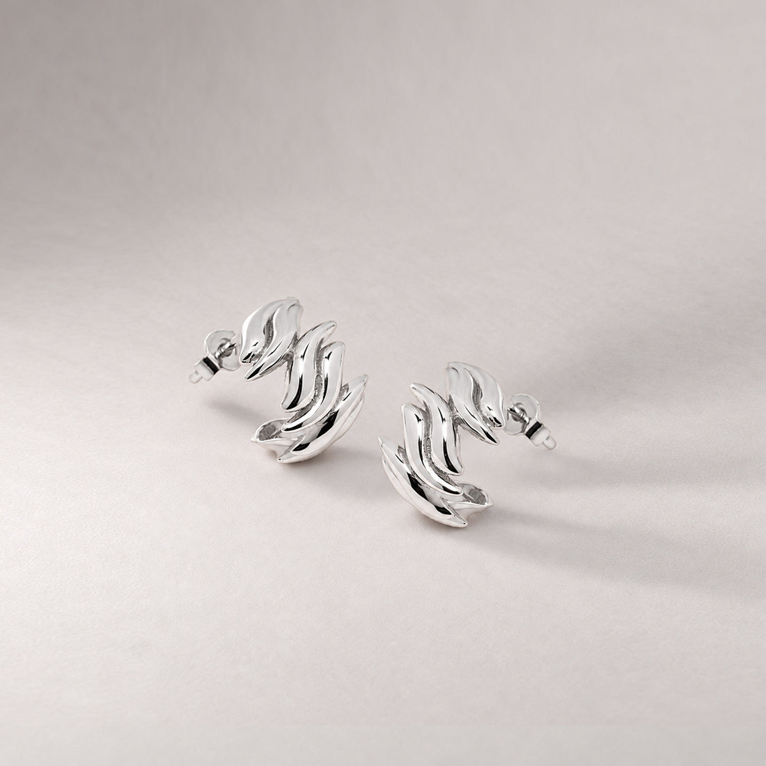 Lifter Mini Earrings in Silver