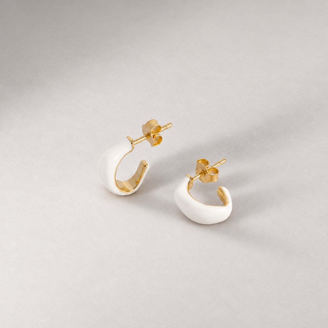 Pero Small White Hoop Earrings