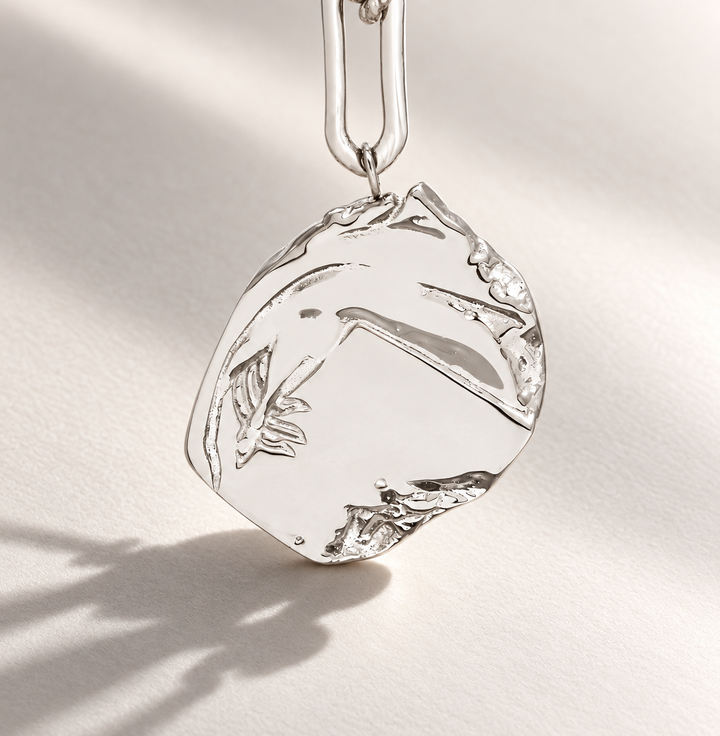 Mao Maxi Pendant Necklace in Silver