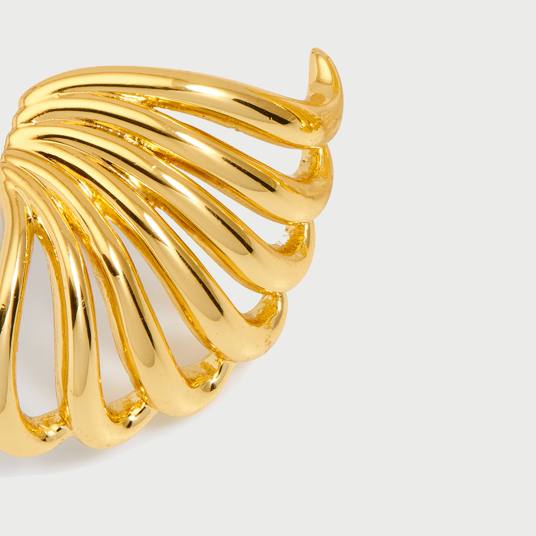 Maxi Claw Stud Earring in Gold
