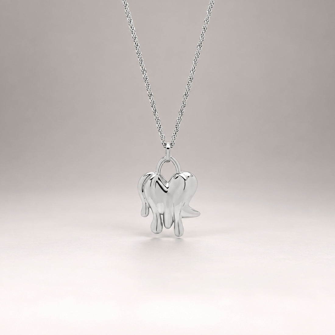 Loff Mini Pendant Rope Necklace in Silver