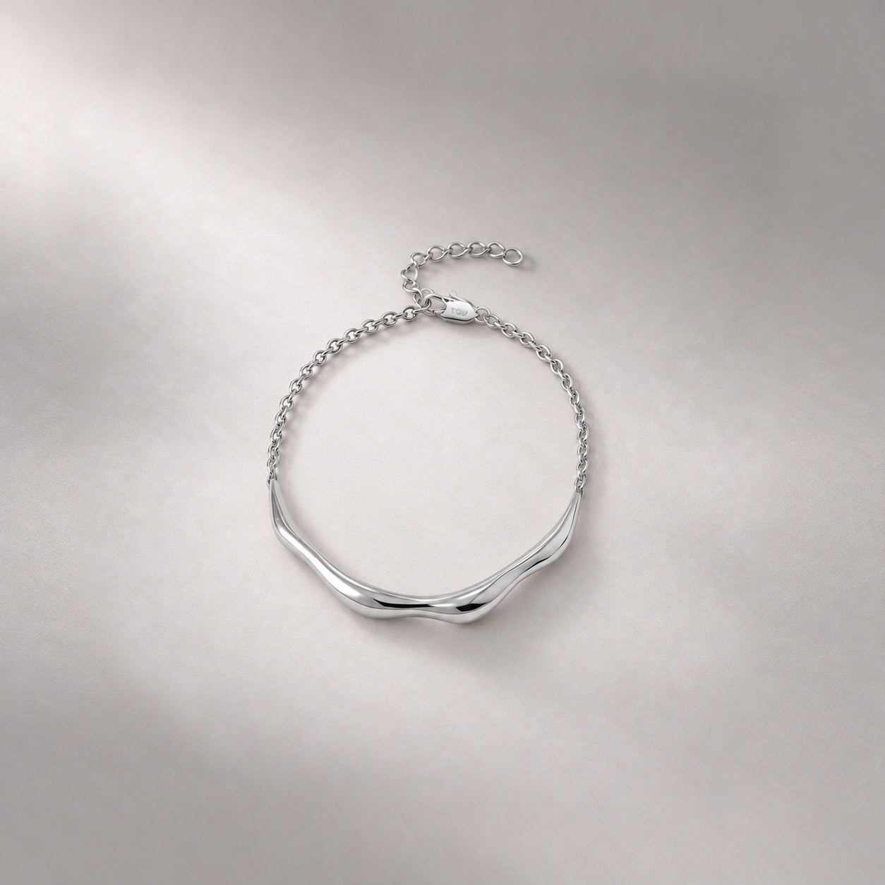 Siren Wave Bracelet in Silver