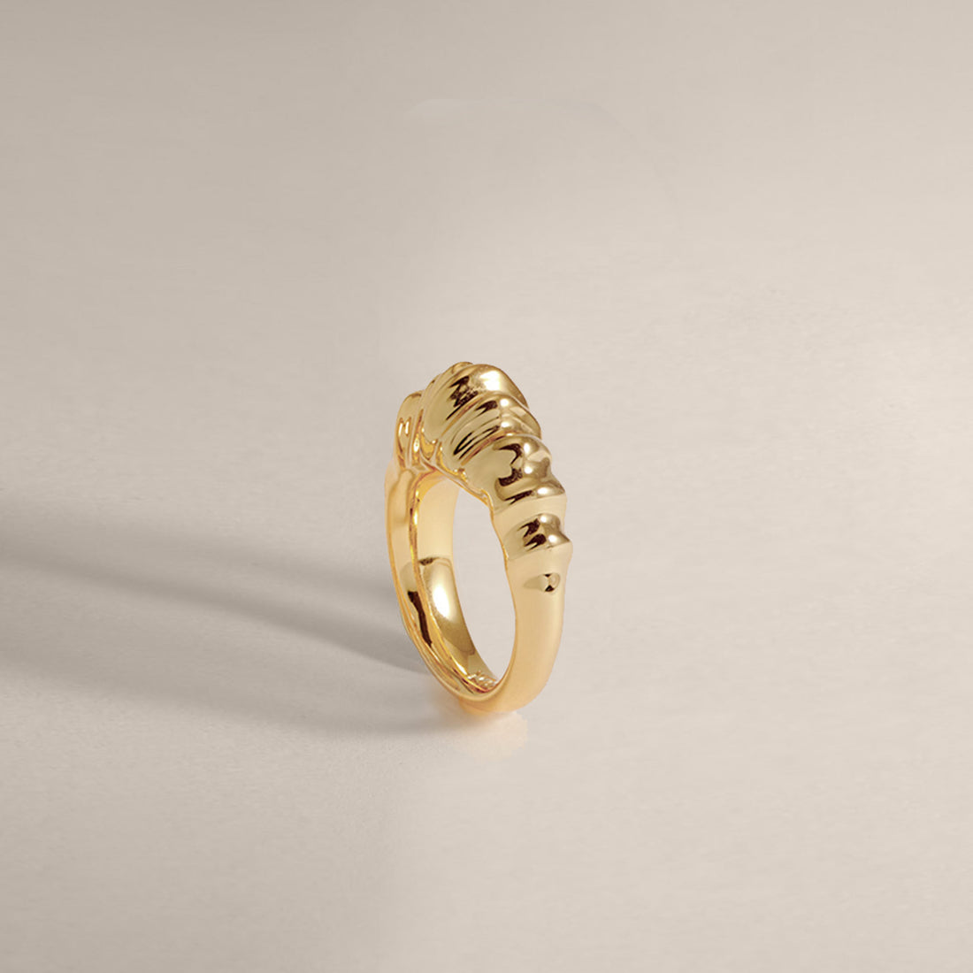 Iyun Skinny Ring in Gold