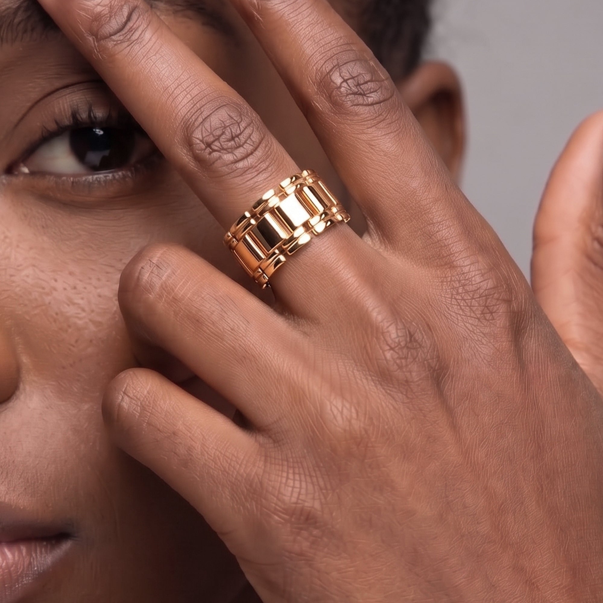 Crawford Watch Band Ring in Gold