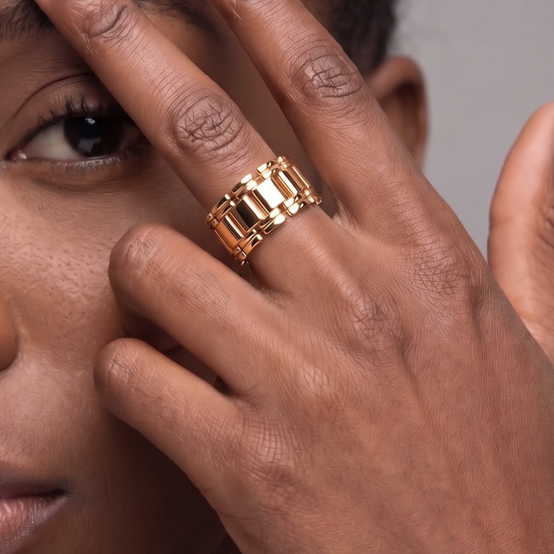 Crawford Watch Band Ring in Gold