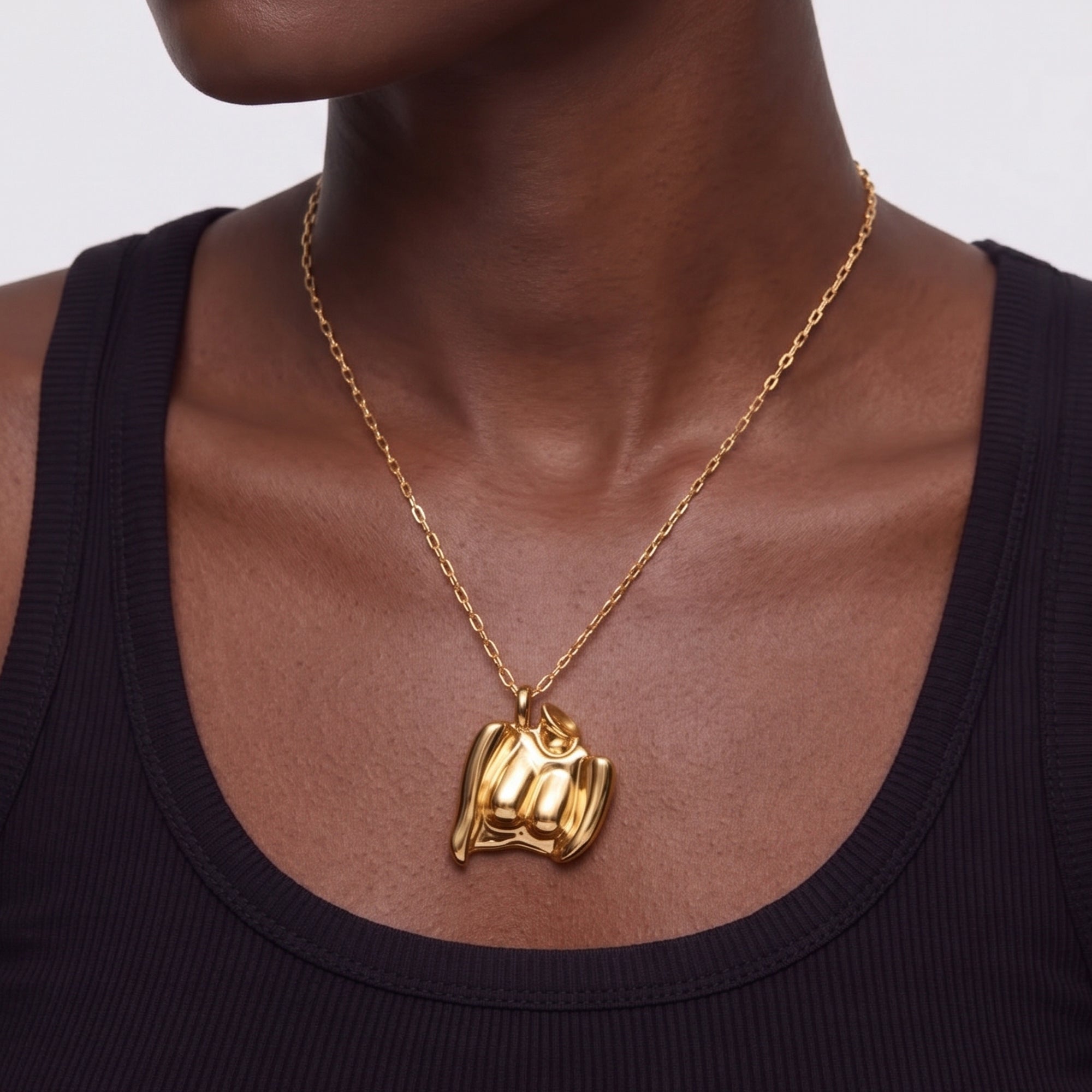 Naked Maxi Pendant Necklace in Gold