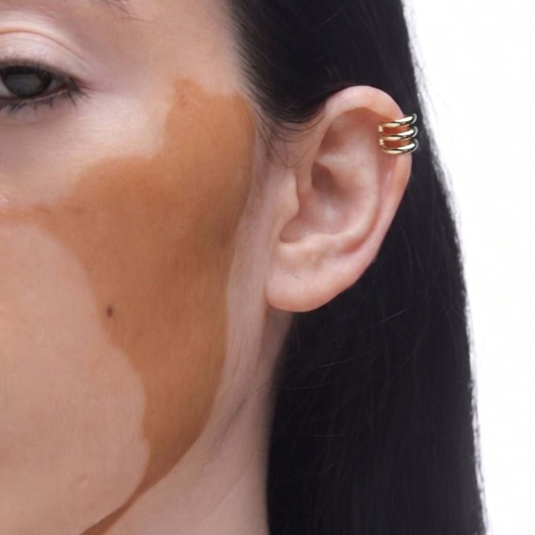 CLAW EARRING IN GOLD