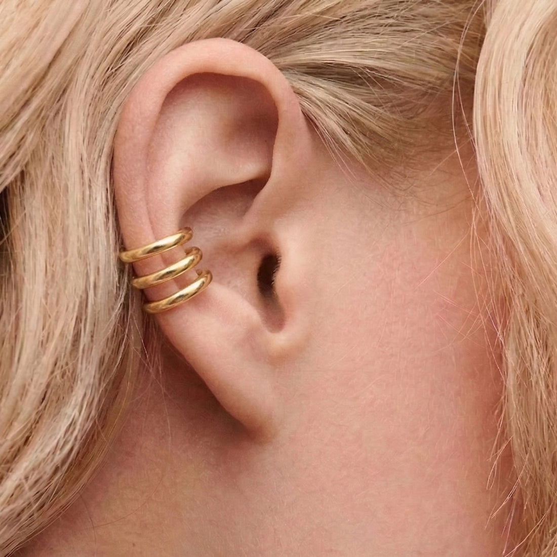 CLAW EARRING IN GOLD