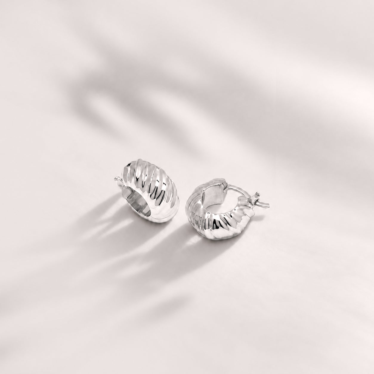 Kola Hoops in Silver