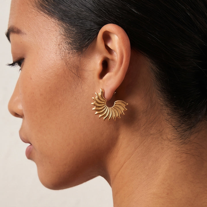 SUN CLAW MIDI HOOPS IN GOLD