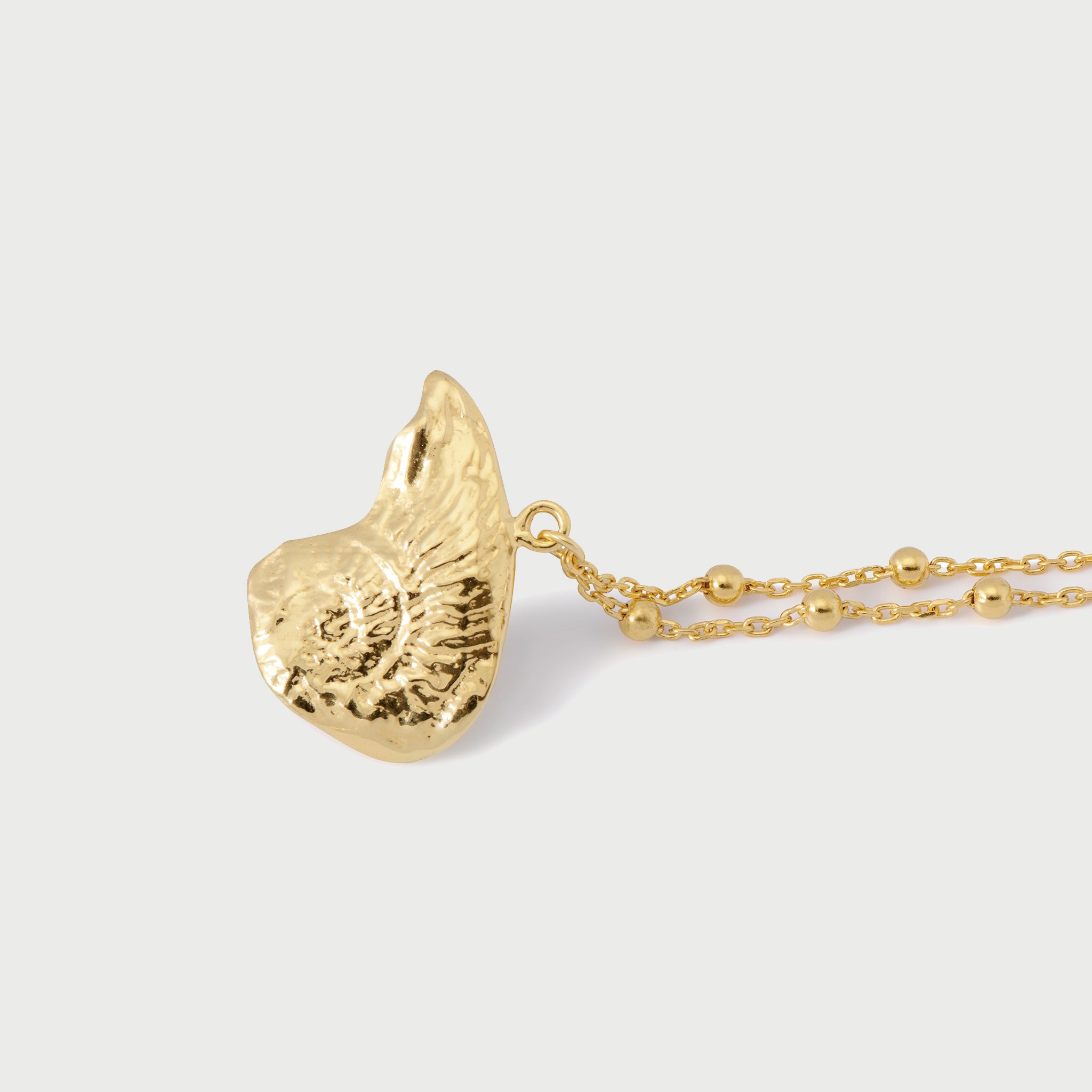 Sheny Beaded Shell Necklace in Gold