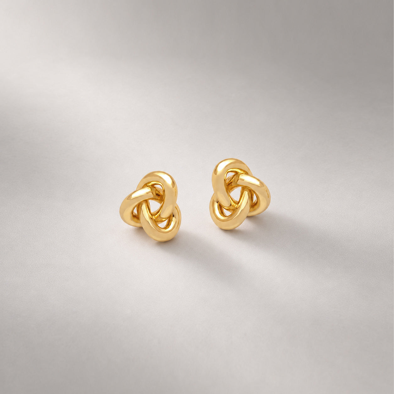 Seva Midi Face on Stud Earrings in Gold
