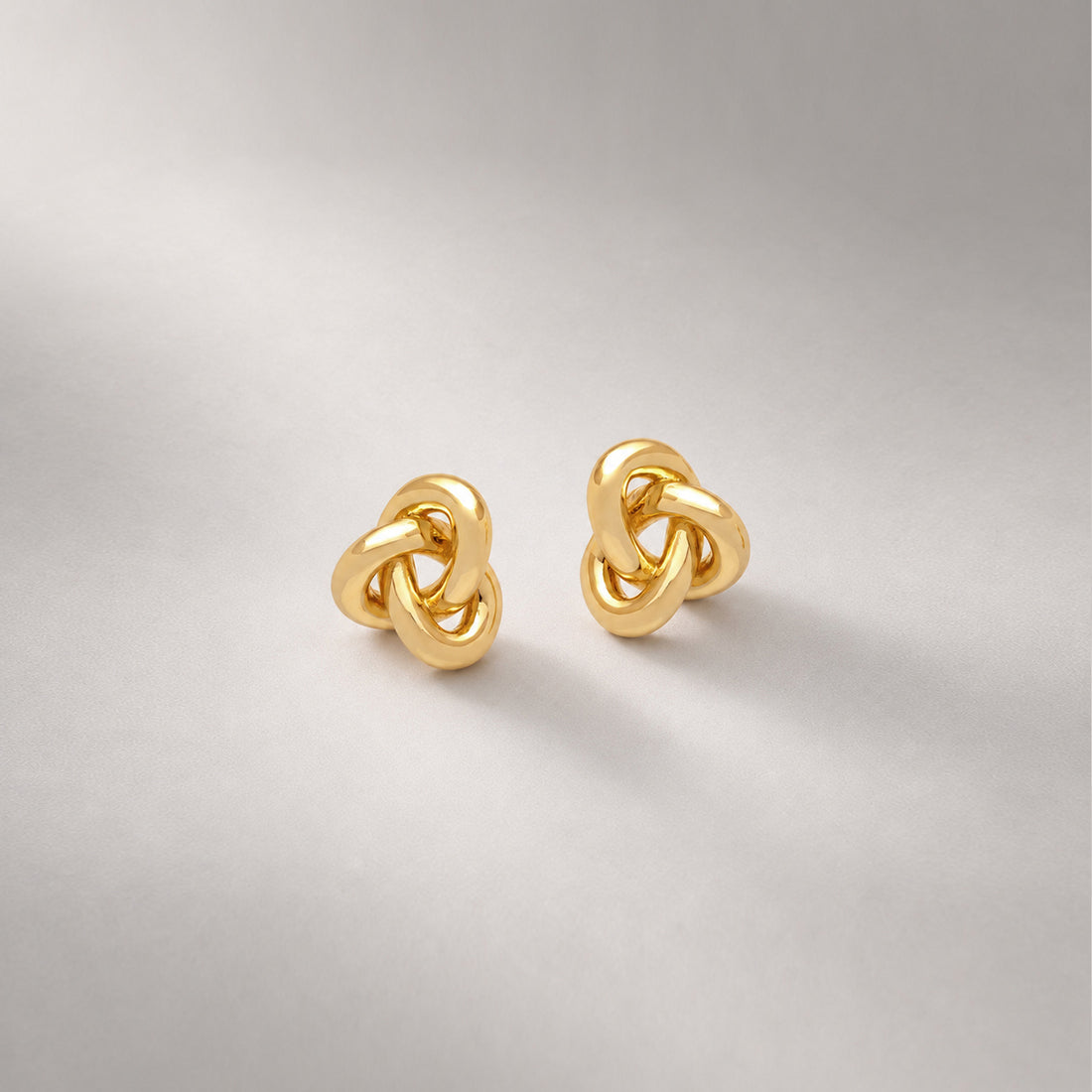 Seva Midi Face on Stud Earrings in Gold