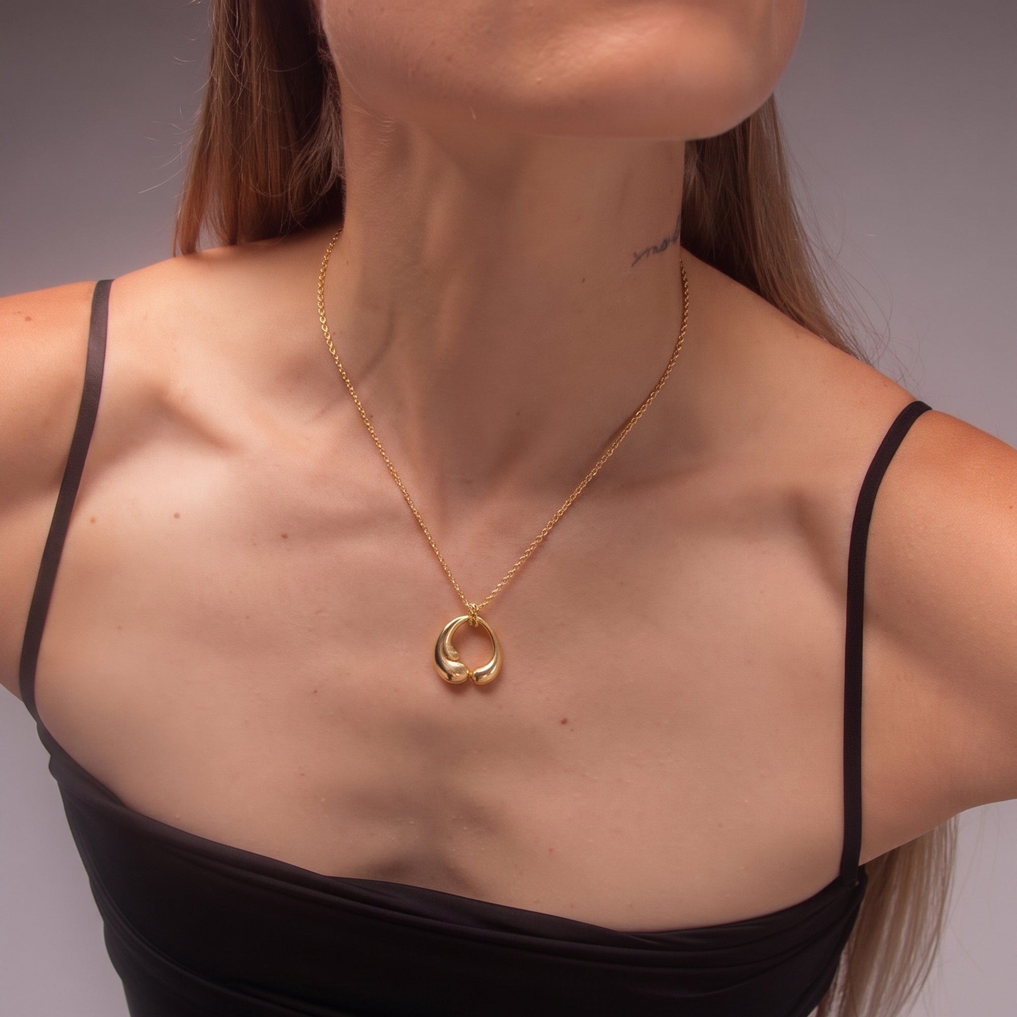 WAVE NECKLACE IN GOLD