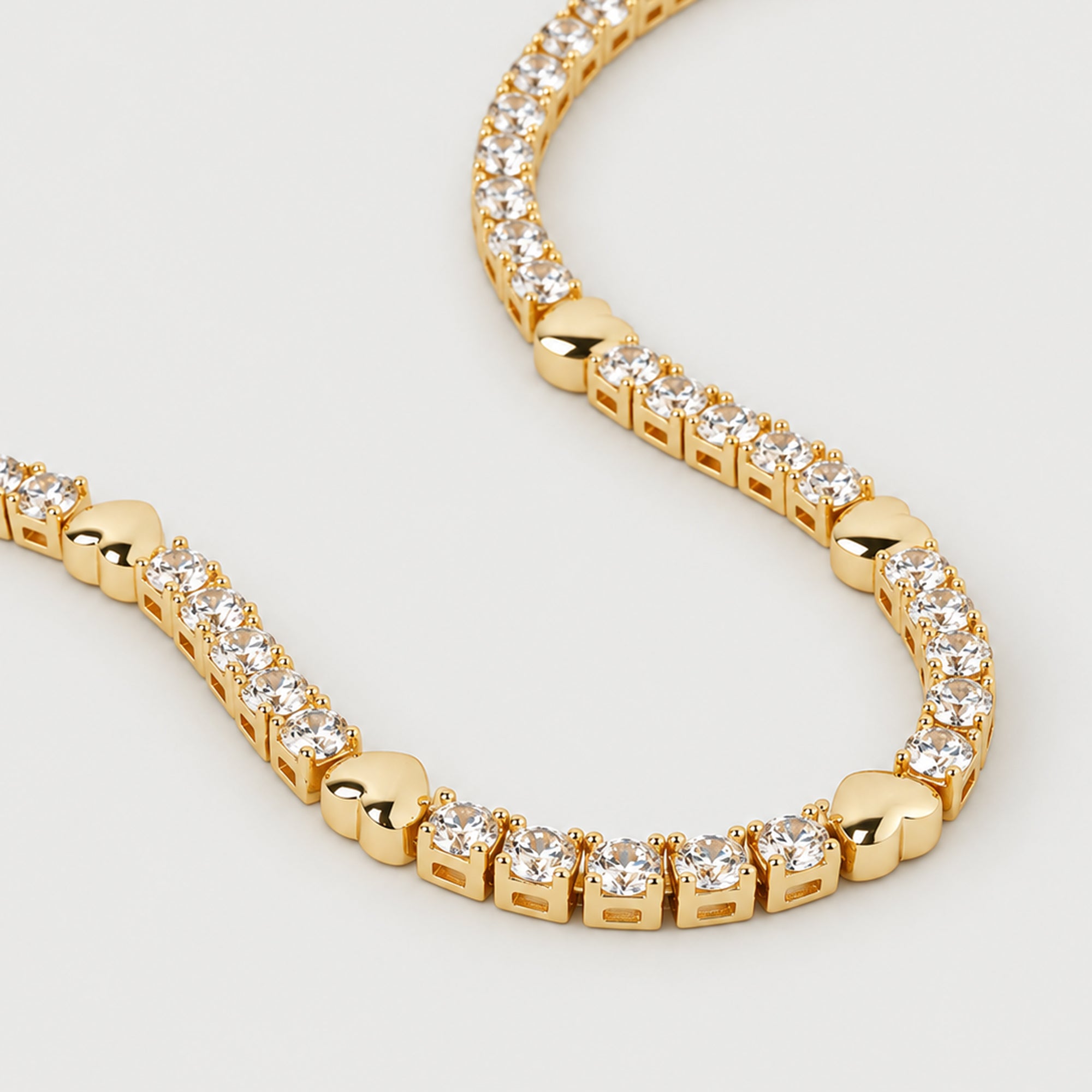AGAPPI CRYSTAL CHOKER NECKLACE IN GOLD & CRYSTALS