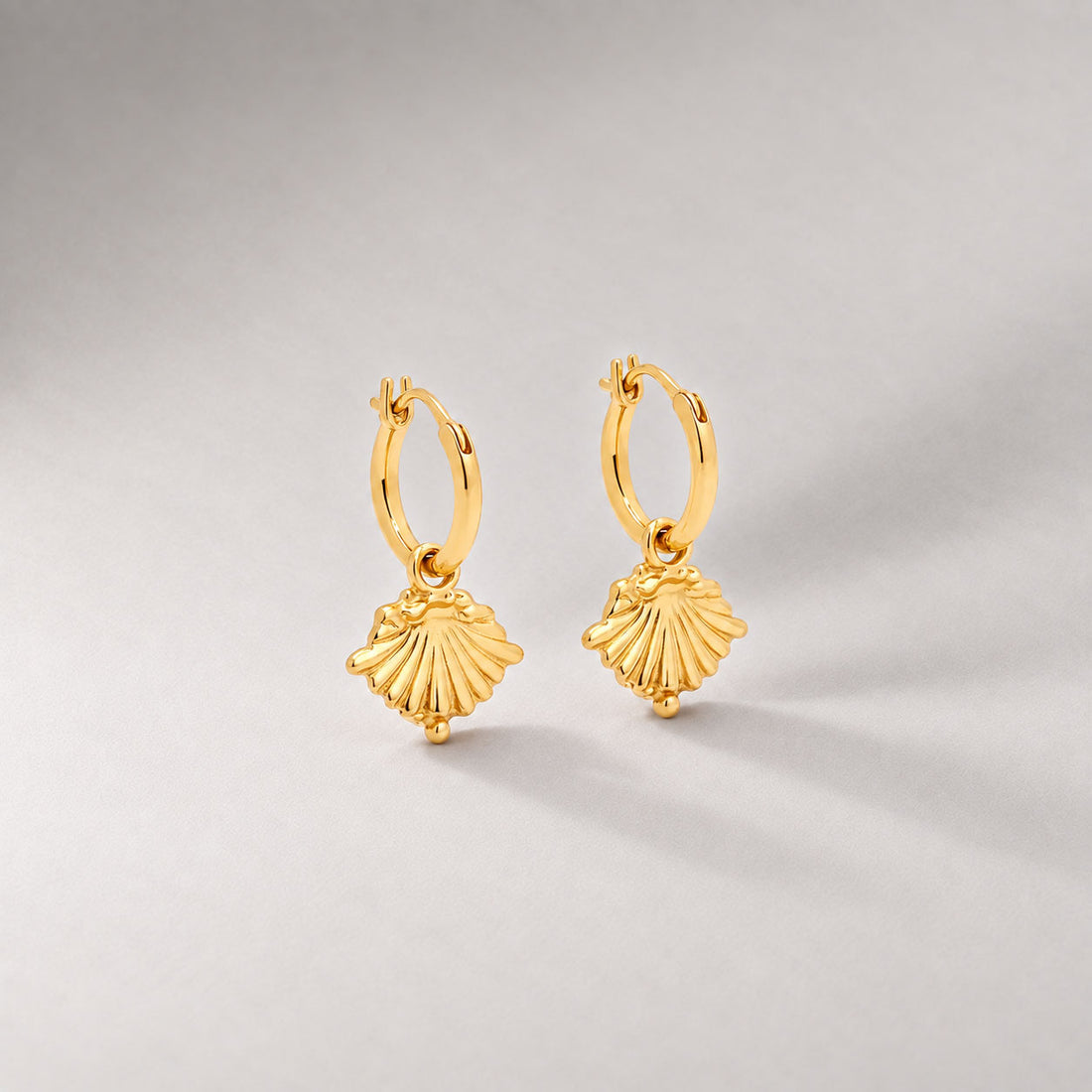 CONQUELA MIDI HOOPS IN GOLD