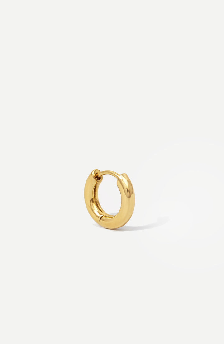 SMALL HUGIE HOOP IN GOLD