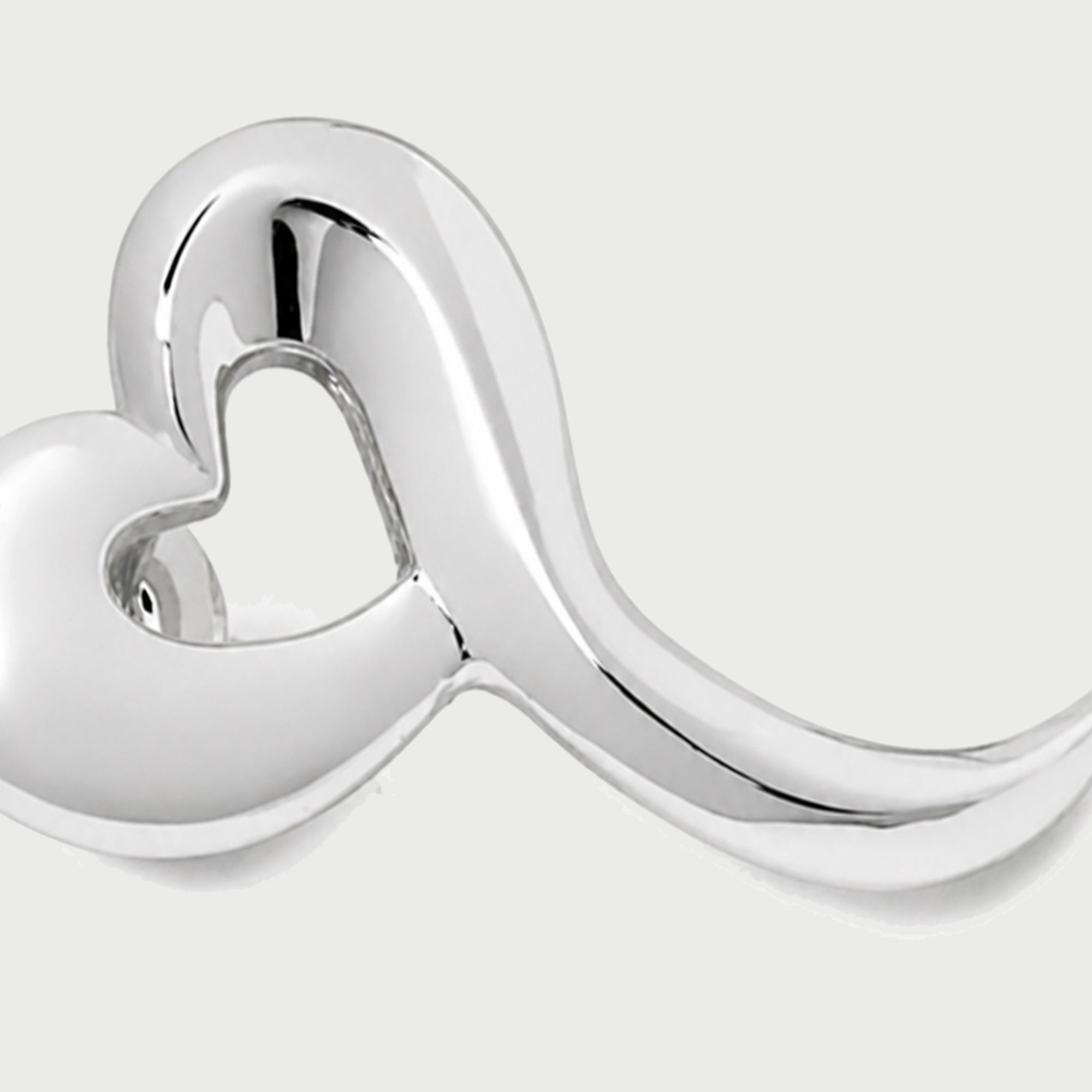 Love Heart Short Necklace in Silver
