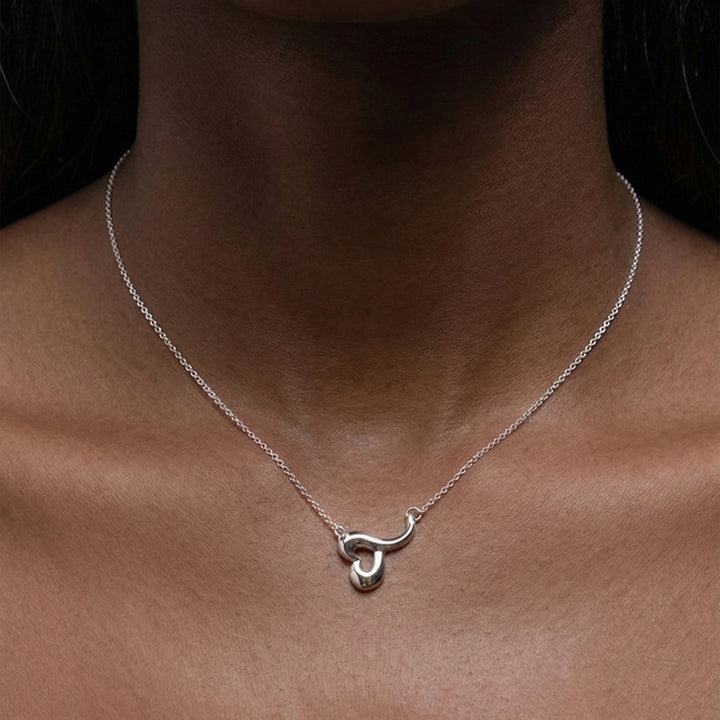 Love Heart Short Necklace in Silver
