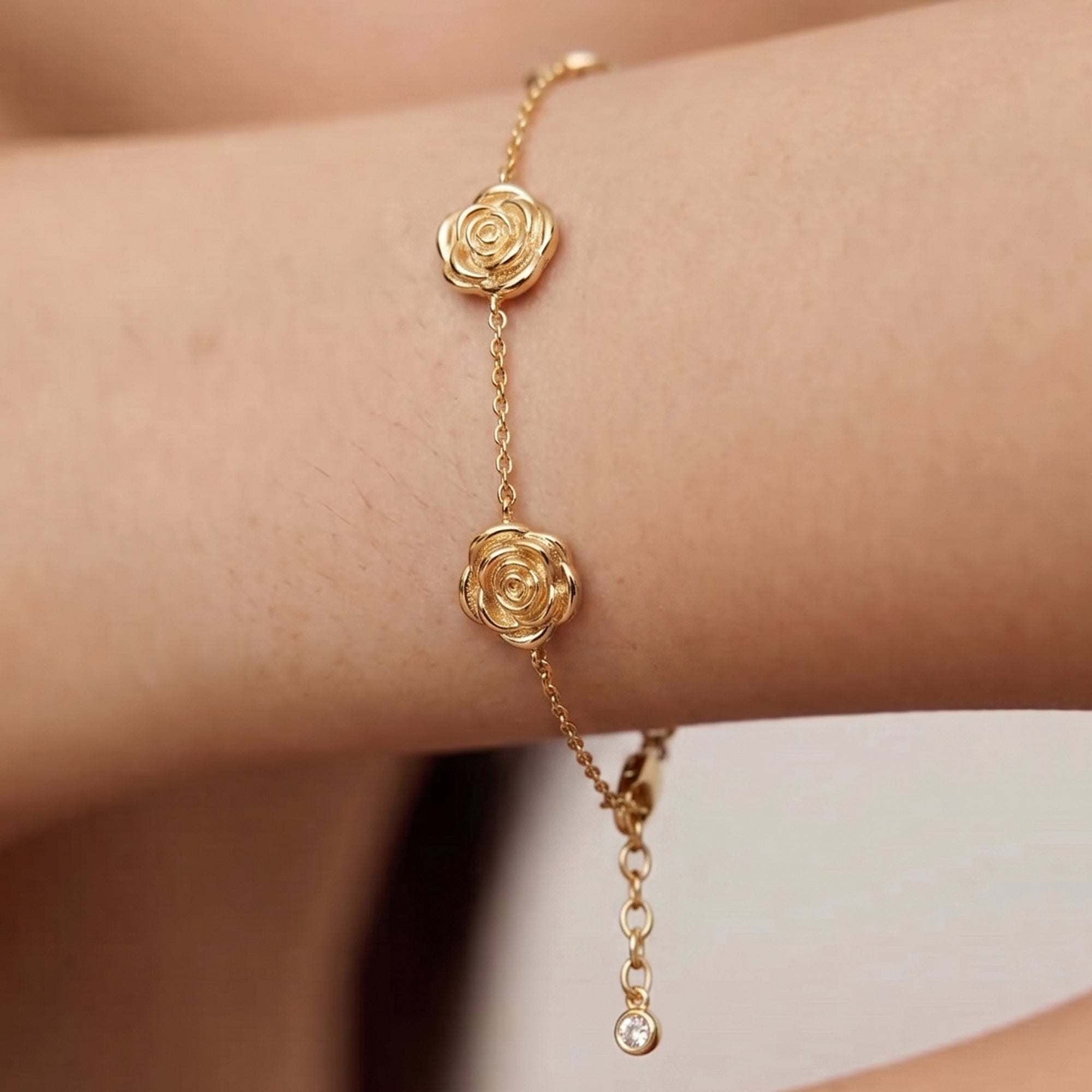 ROSE CHAIN STATION BRACELET IN GOLD