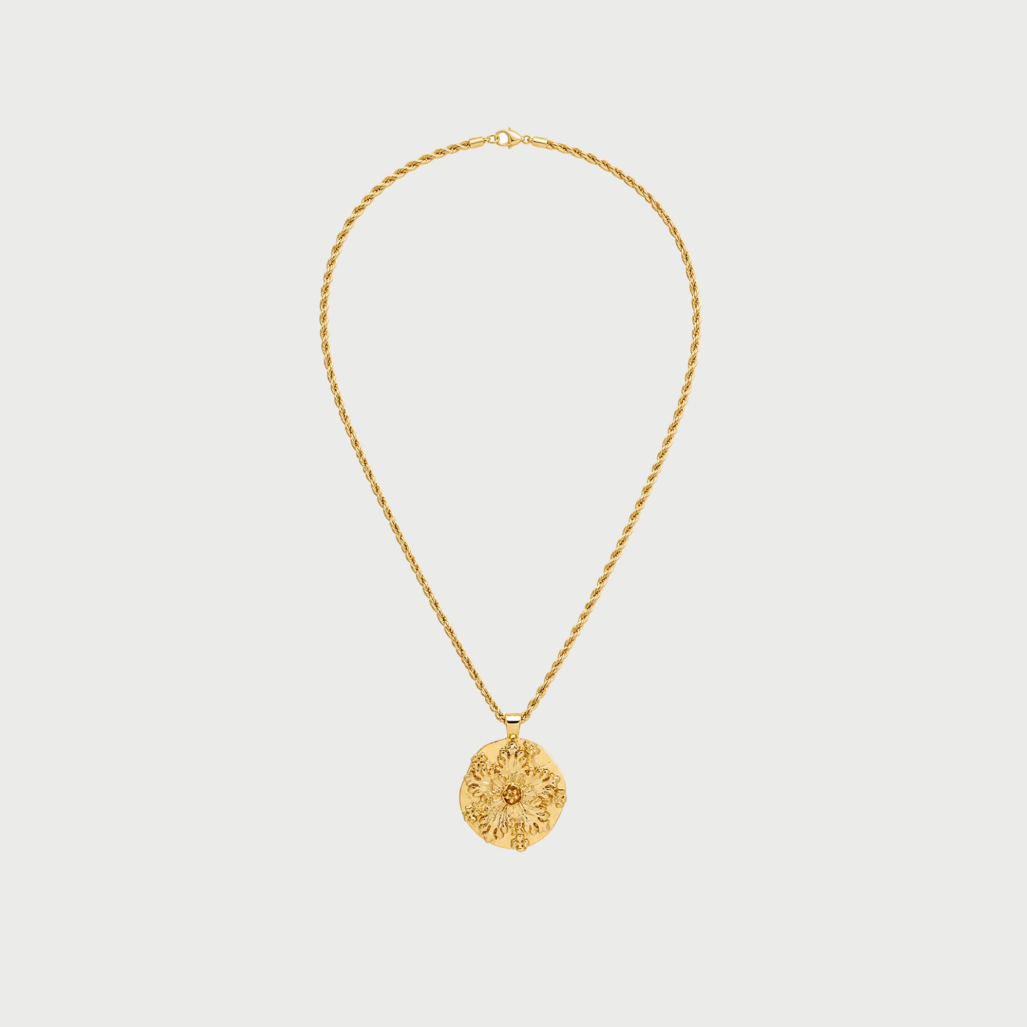 Flower Pendant Rope Necklace In Gold