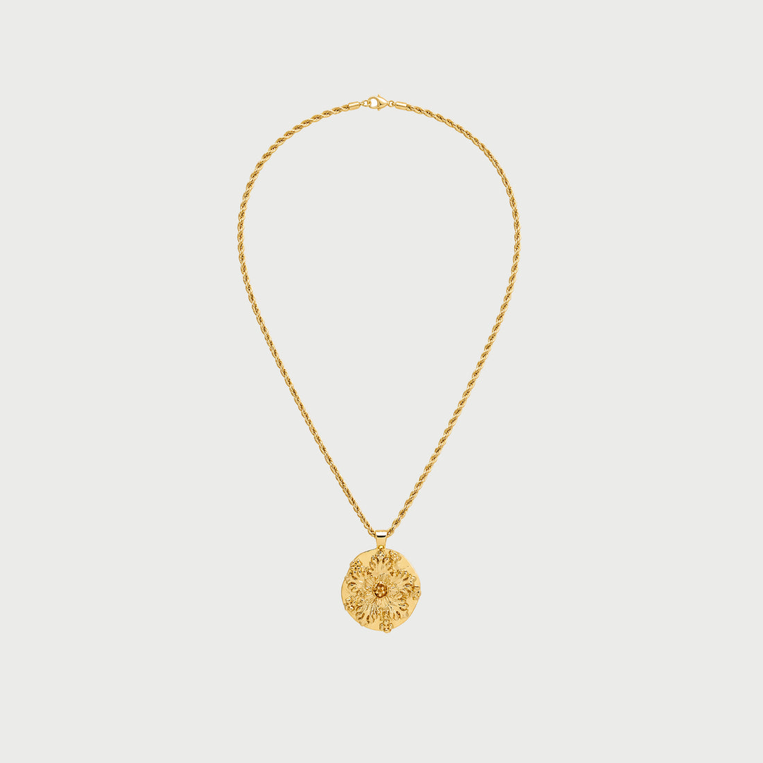 Flower Pendant Rope Necklace In Gold