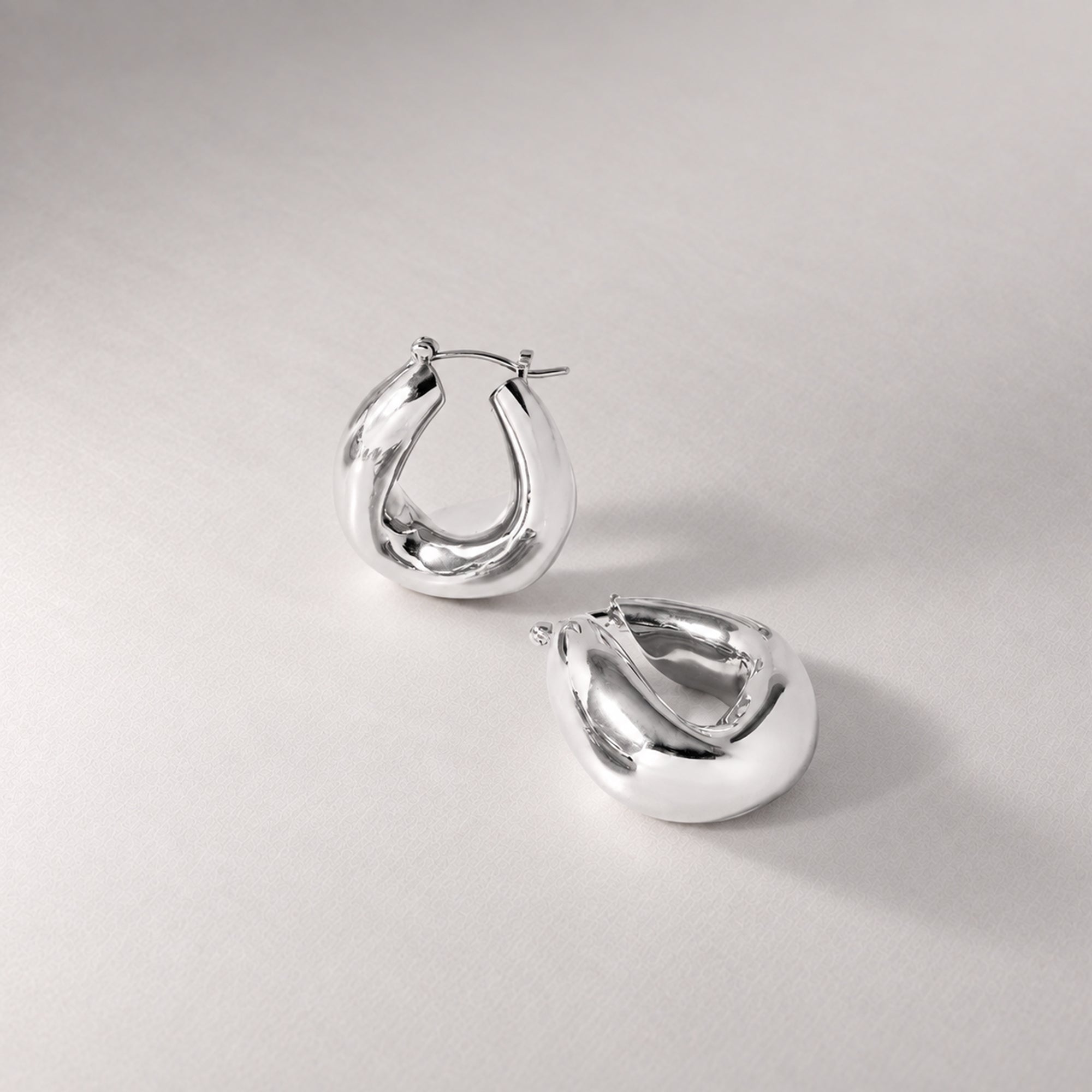 Falin Midi Chubby Hoop Earrings in Silver