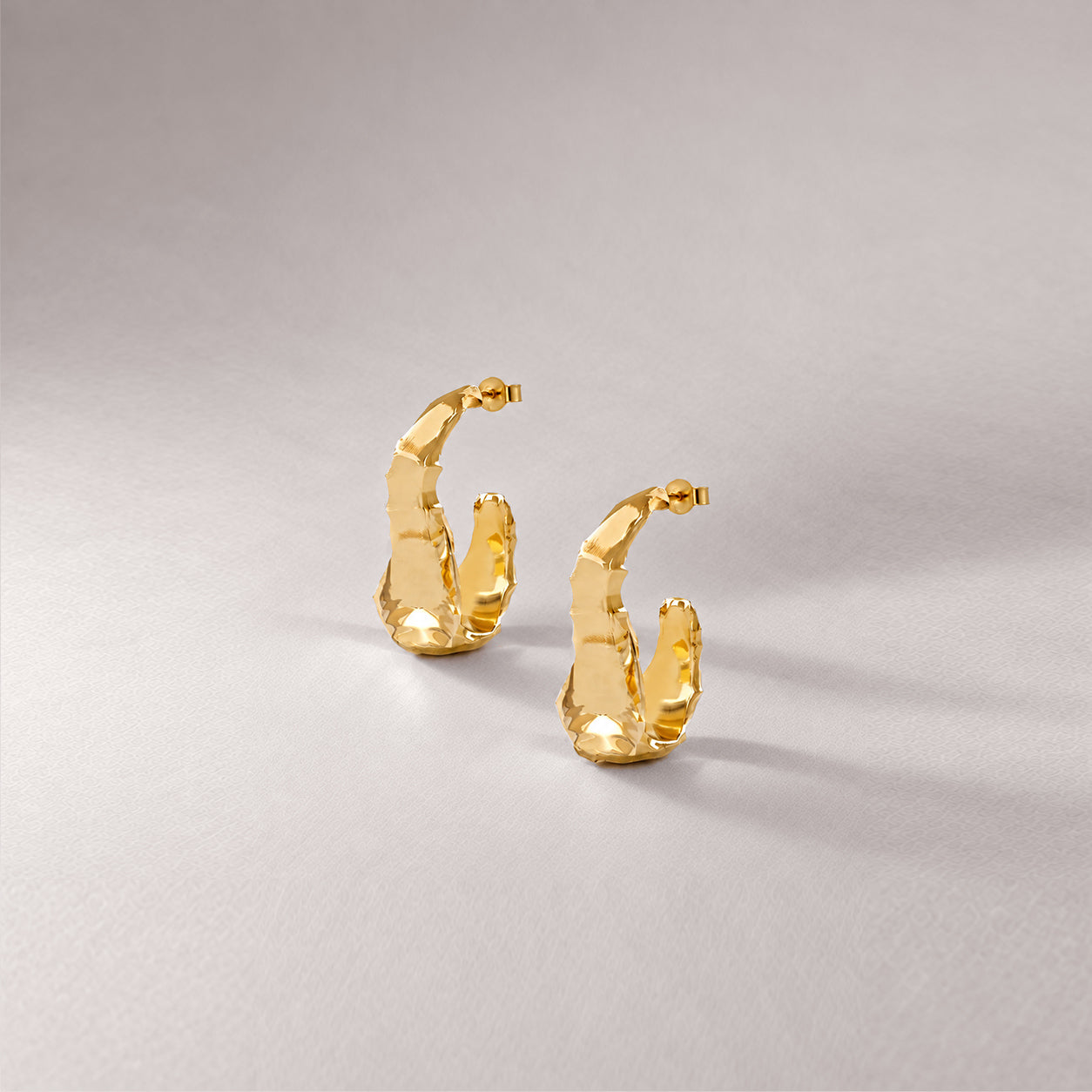 Bua Midi Hoop Earrings in Gold