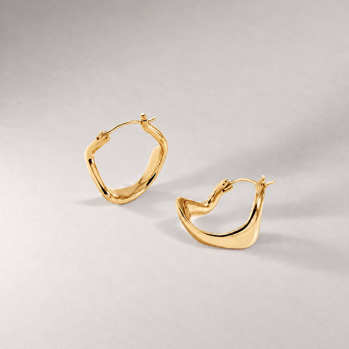 Curved Maxi Hoop Earrings in Gold