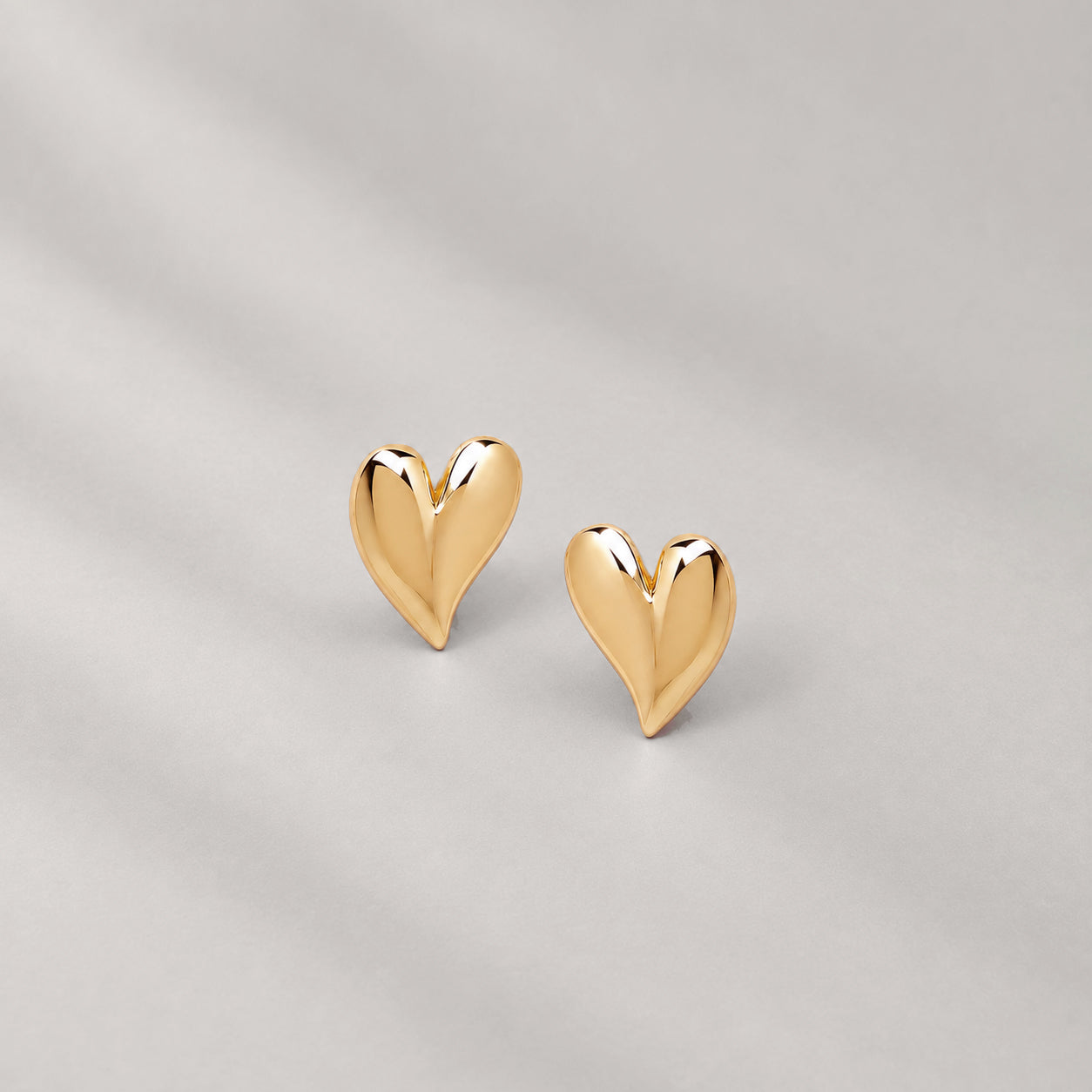 Mini Heart Stud Earrings in Gold