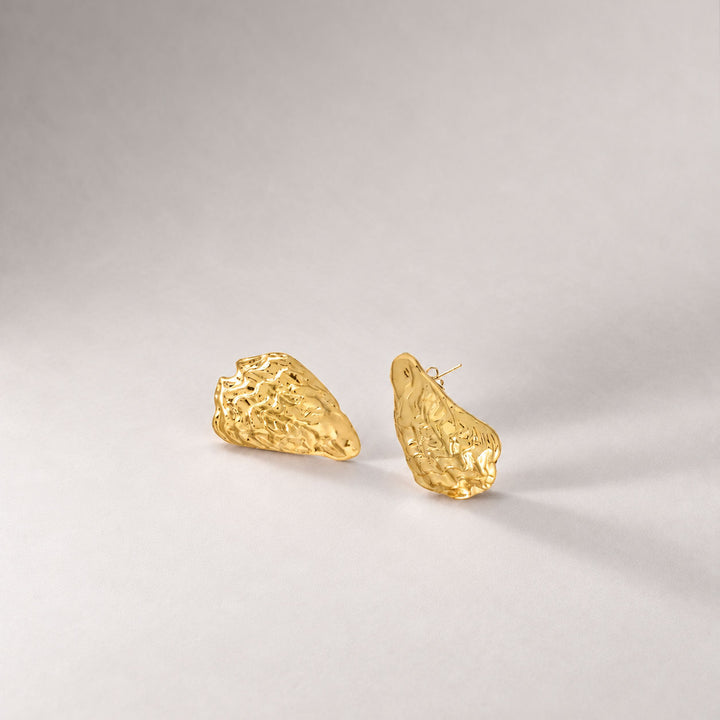 Atagi Face on Stud Earrings in Gold