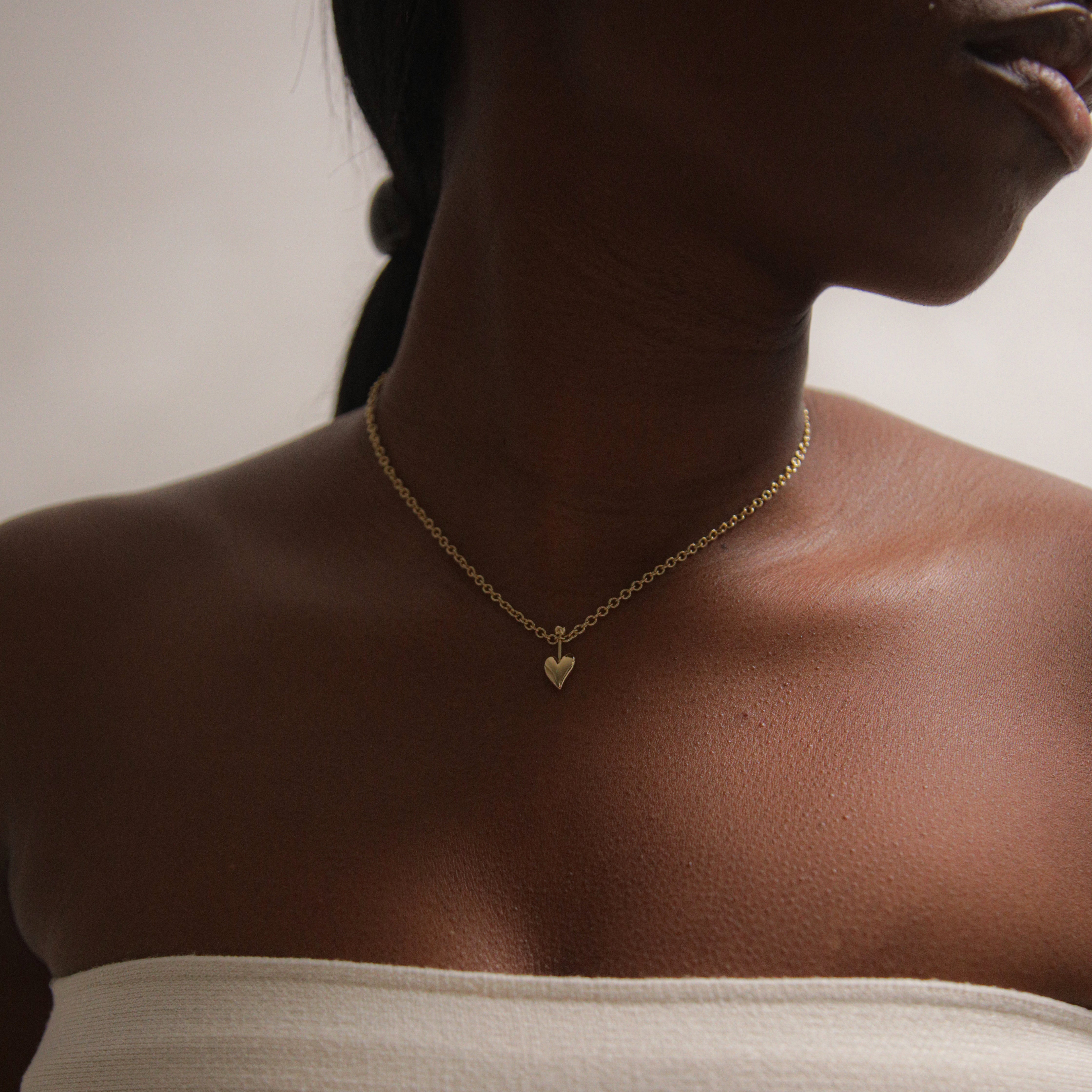 Loff Mini Heart Pin Choker in Gold